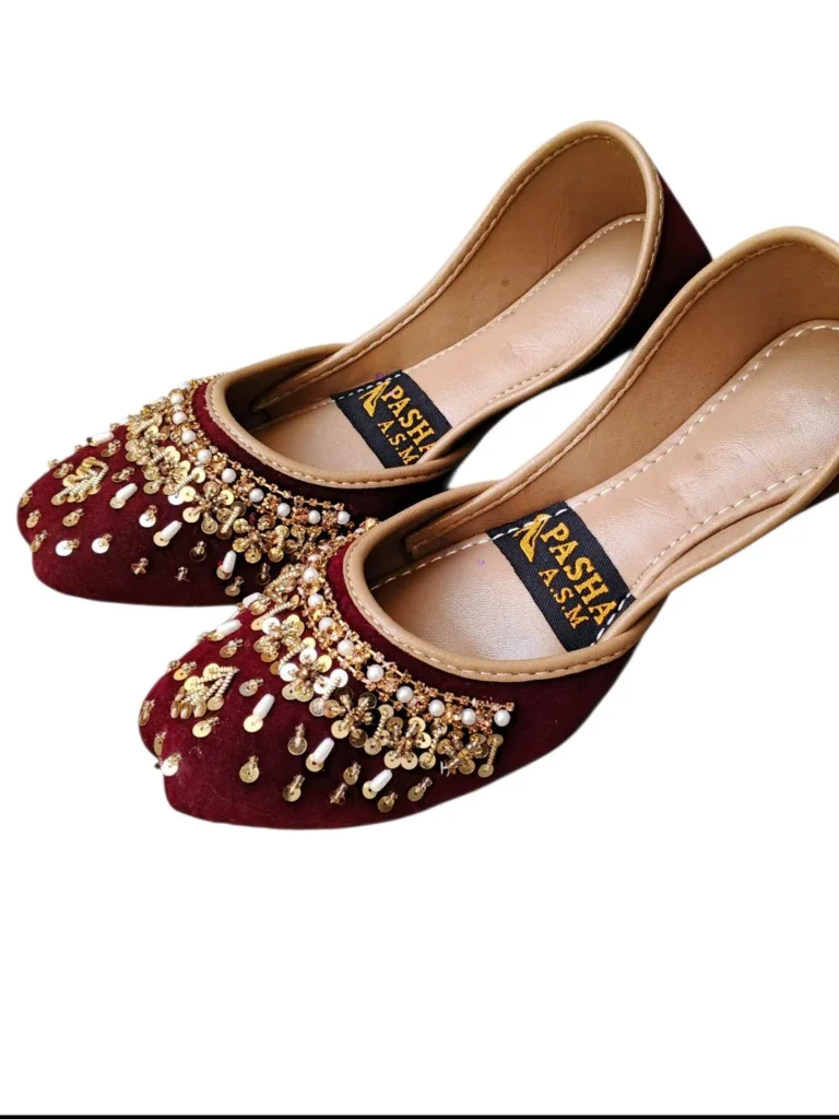 Maroon Velvet Rhinestone Khussa for Women – Stylish Traditional Footwear