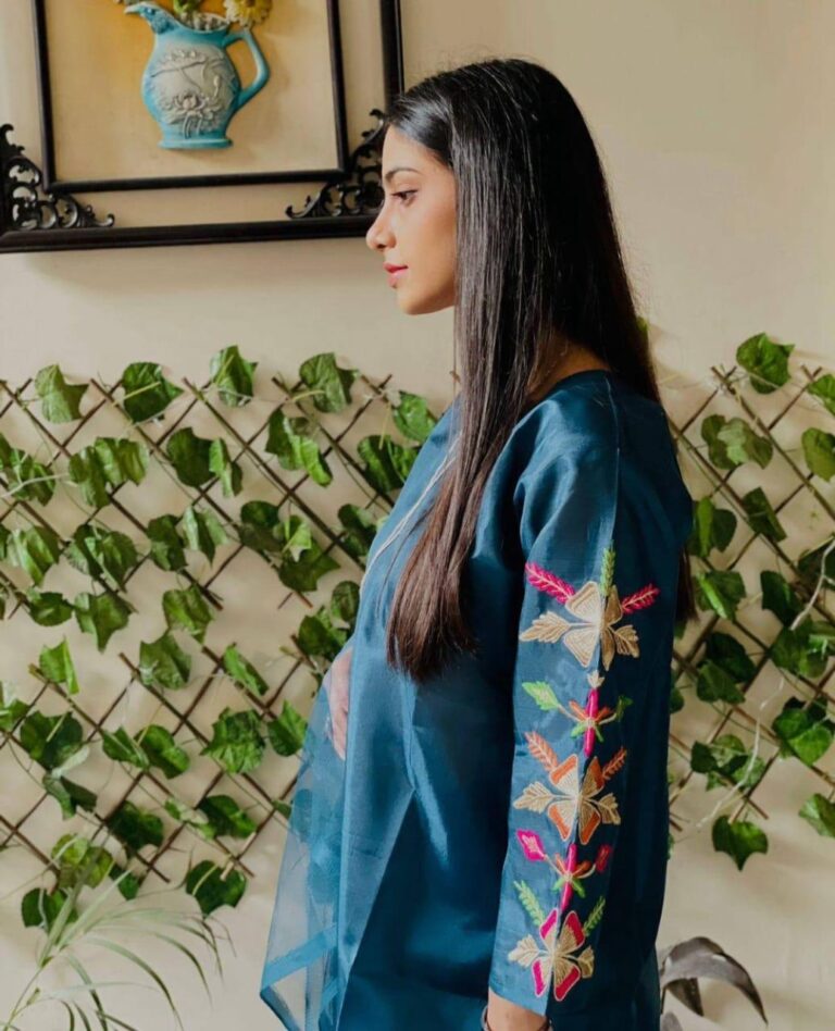 Elegant Katan Silk 3 Piece Suit With Net Dupatta – Embroidered Festive Wear for Women in Pakistan