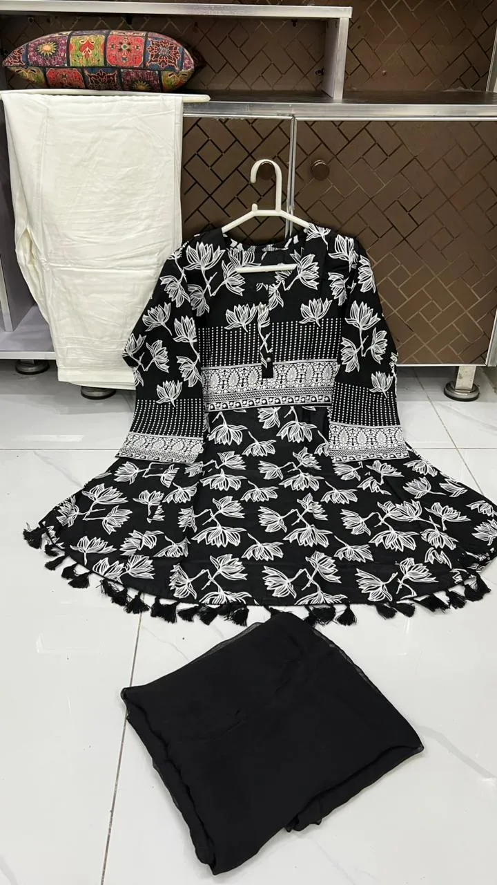 Elegant Black Digital Print Lawn 3 Piece Suit for Women – Stylish Frock, Chiffon Dupatta & Arabic Lawn Trouser